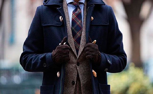 Dufflecoat e guanti foderati