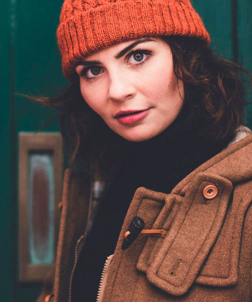 Dufflecoat e cappello a maglia