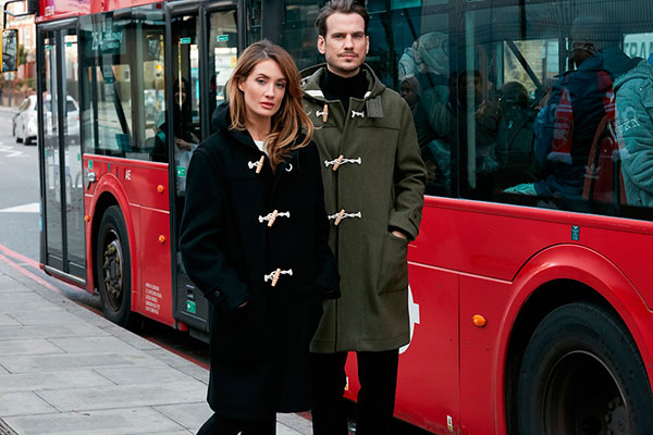 I residenti di Londra in dufflecoat di London Tradition Il dufflecoat a Londra