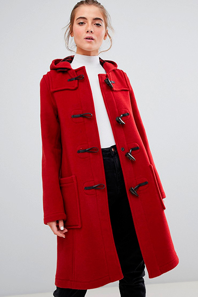 Look con dufflecoat femminile